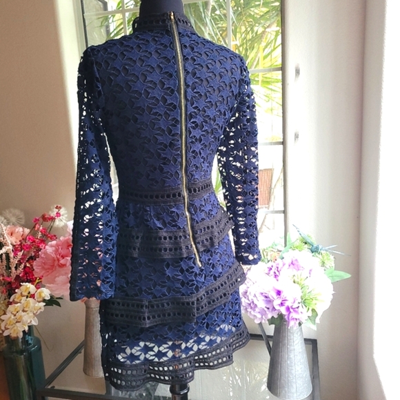 🍒EUC🍒 STAR LACE MINI DRESS - Picture 8 of 12